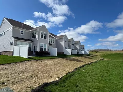 Exterior - 945 Memory Ln # -4, Aurora, OH 44202 photo 3 of 3