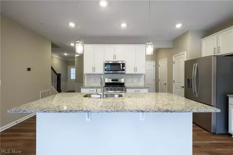Kitchen - 945 Memory Ln # -4, Aurora, OH 44202 photo 1 of 3
