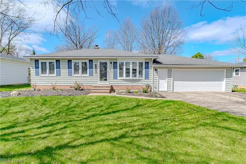 13462 Harper Rd, Strongsville, OH 44149