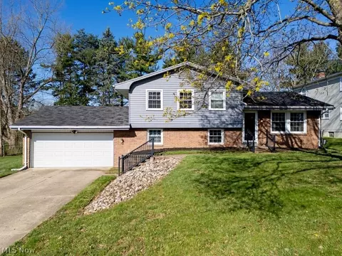 1822 Evline Dr, Mansfield, OH 44904