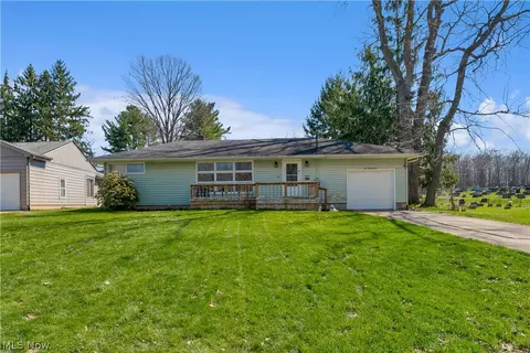 193 Fox St, Hubbard, OH 44425