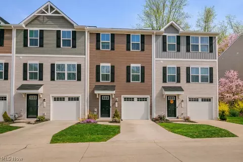 772 Pine Spring Dr, Painesville, OH 44077