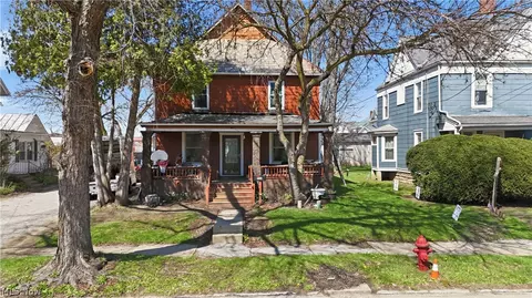 326 E 3rd St, Ashland, OH 44805