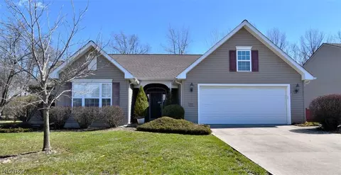 8337 Burlington Dr, North Ridgeville, OH 44039