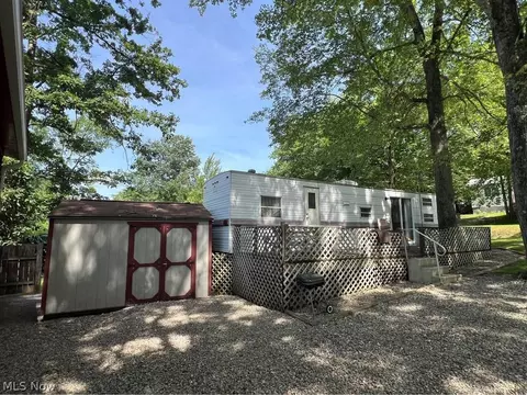 6684 Leon Rd #336, Andover, OH 44003