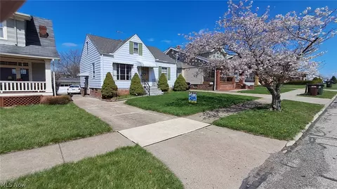 6014 Laverne Ave, Parma, OH 44129