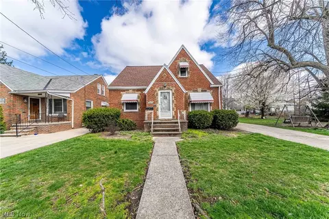19605 Kewanee Ave, Cleveland, OH 44119