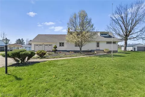 4423 Broadway Ave NE, Louisville, OH 44641