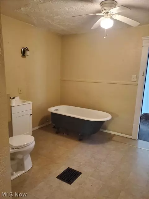 830 Sumner St, Akron, OH 44311 photo 29