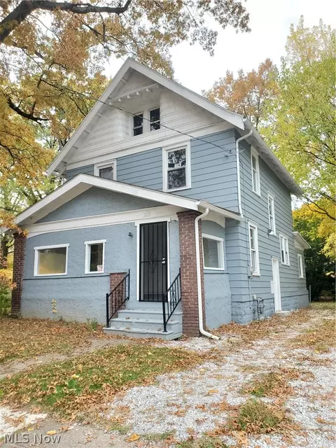 830 Sumner St, Akron, OH 44311