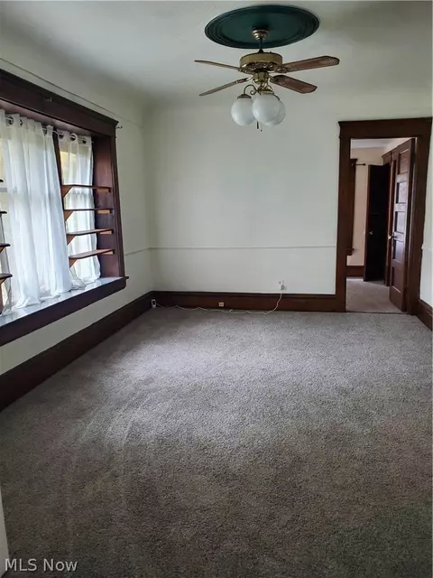 830 Sumner St, Akron, OH 44311 photo 6