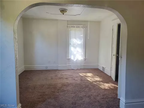 830 Sumner St, Akron, OH 44311 photo 28