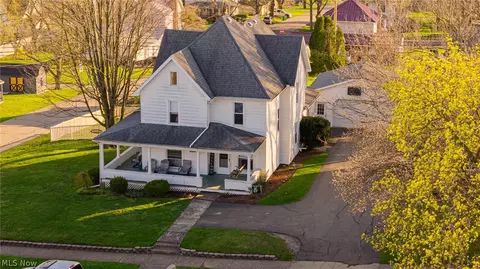 406 W Main St, Sugarcreek, OH 44681