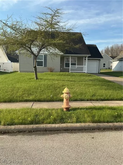 2823 Benford Ln, Youngstown, OH 44505