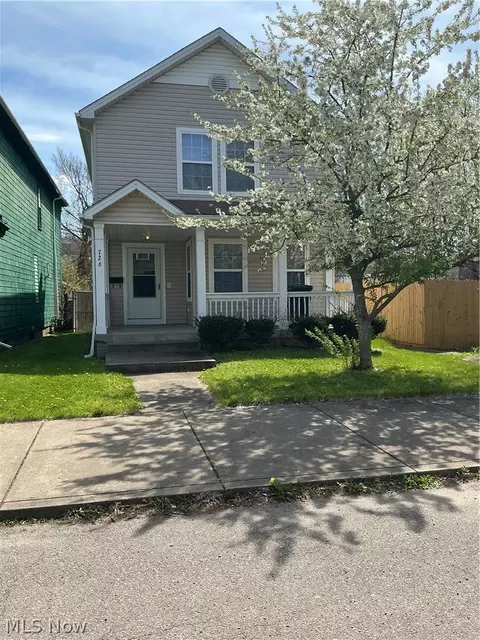 726 N 5th St, Steubenville, OH 43952