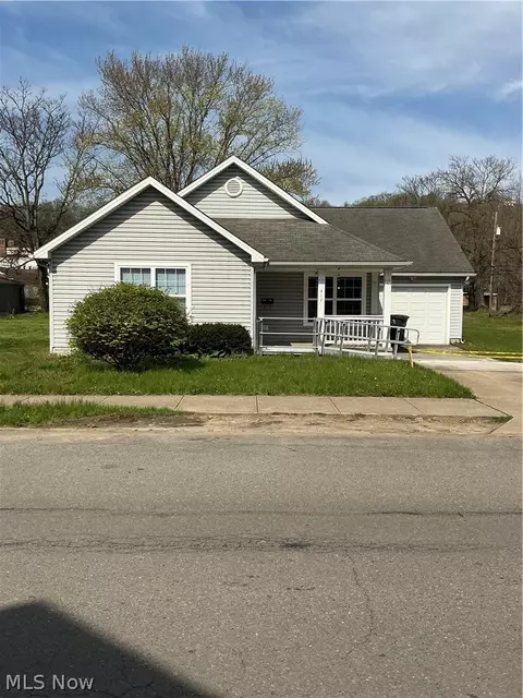 419 N 5th St, Steubenville, OH 43952