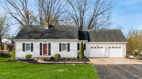 3245 Circle Ct, Zanesville, OH 43701