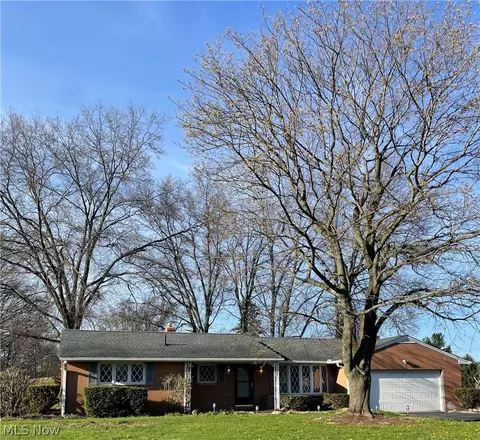 4805 Lawndale St NW, Canton, OH 44708