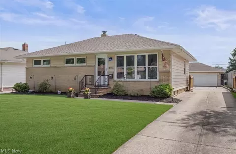 4599 Memphis Villas S, Brooklyn, OH 44144