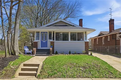 627 Arden Pl, Akron, OH 44306