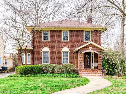 160 Castle Blvd, Akron, OH 44313