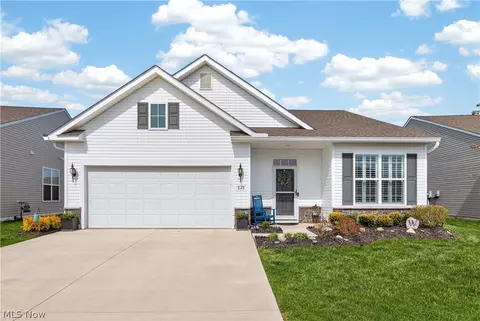 848 Cedar Crest Dr, Elyria, OH 44035