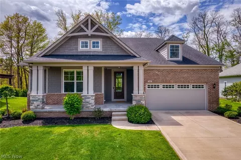 116 Orange Lake Dr, Moreland Hills, OH 44022