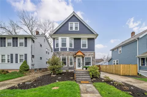 1302 Bonnieview Ave, Lakewood, OH 44107