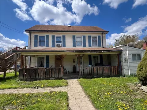 19 Locust St, Glouster, OH 45732
