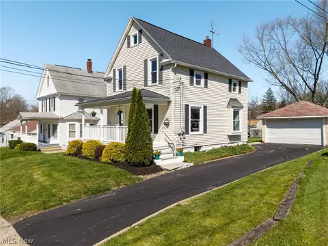 Exterior - 168 Simcox St, Wadsworth, OH 44281 photo 3 of 7