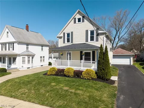 Exterior - 168 Simcox St, Wadsworth, OH 44281 photo 2 of 7