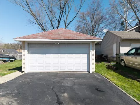 Exterior - 168 Simcox St, Wadsworth, OH 44281 photo 7 of 7