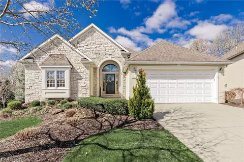 2002 Fox Trace Trl, Cuyahoga Falls, OH 44223