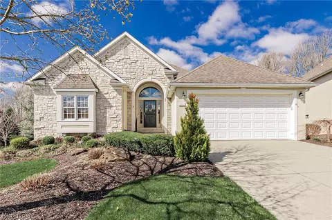 2002 Fox Trace Trl, Cuyahoga Falls, OH 44223