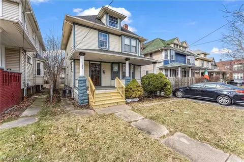 1434 Ridgewood Ave, Lakewood, OH 44107