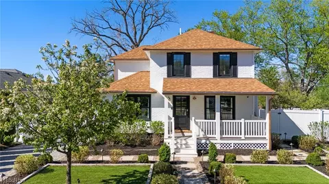 25870 Kennedy Ridge Rd, North Olmsted, OH 44070