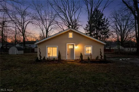 6171 Lee Rd, North Ridgeville, OH 44039
