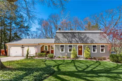 1169 Parkview Dr, Zanesville, OH 43701
