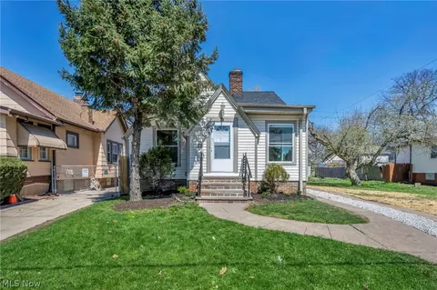 10318 Thrush Ave, Cleveland, OH 44111