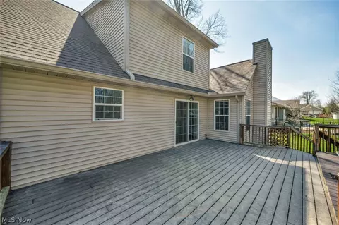 Exterior - 39896 Hope Ct, Elyria, OH 44035 photo 4 of 9