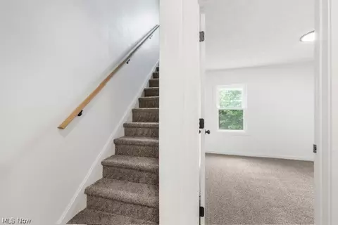 Entry Way - 1146 Packard Dr, Akron, OH 44320 photo 4 of 6