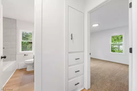 Entry Way - 1146 Packard Dr, Akron, OH 44320 photo 3 of 6