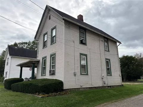 435 Hazlett Ave NW, Canton, OH 44708 photo 3
