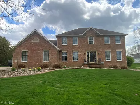 6922 Thornwood St NW, Canton, OH 44718