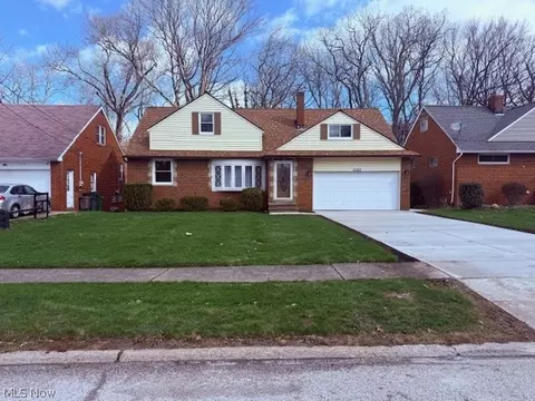 1730 Braeburn Park Dr, Euclid, OH 44117