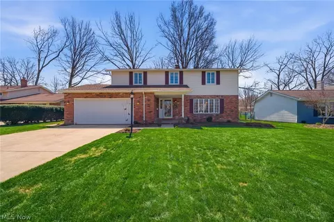 26529 Fairfax Ln, North Olmsted, OH 44070