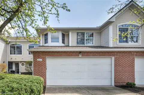 2747 Wyndgate Ct, Westlake, OH 44145