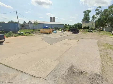 128 Chapman St, Bellevue, OH 44811