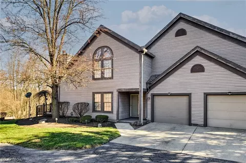 4032 Saint Andrews Ct #1, Canfield, OH 44406