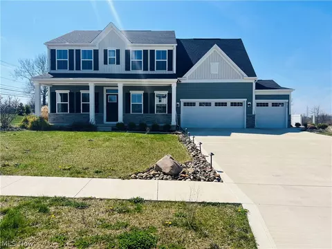 8100 Jack Ryan Dr, North Ridgeville, OH 44039